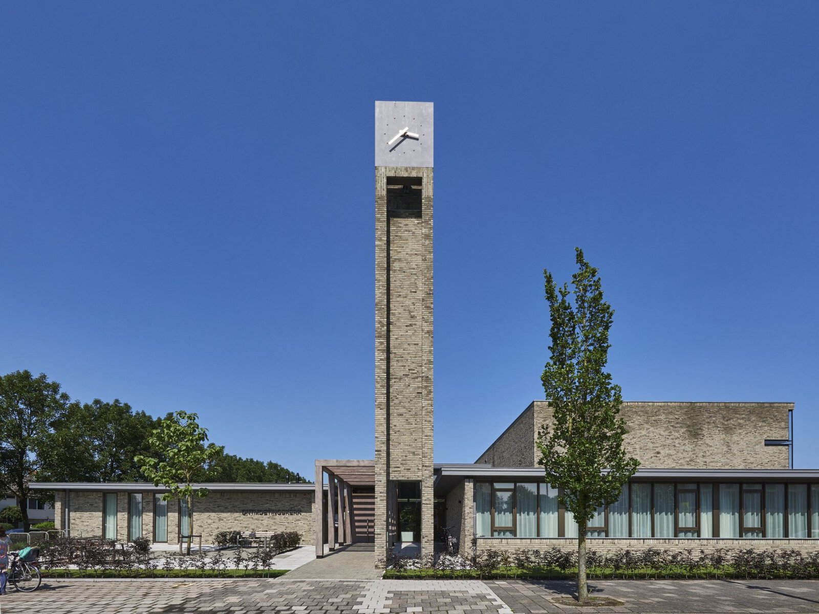 ENZO-architect-interieurarchitect-Rijsenhout-zakelijk-kerkgebouw-032-1612×1209-min